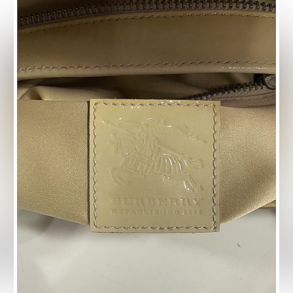 NWOT Burberry Beige Patent Quilted Leather Satchel Handbag - Picture 5 of 10